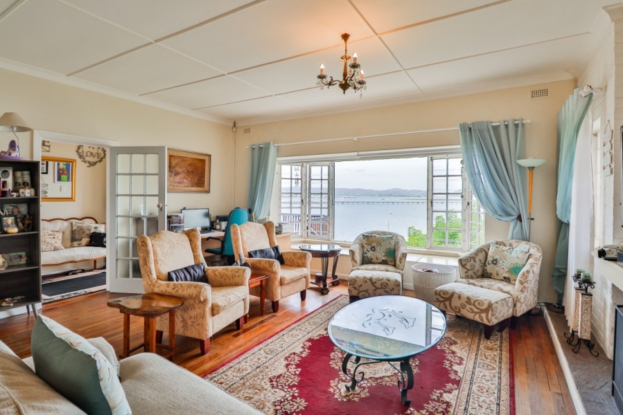 5 Bedroom Property for Sale in Paradise Western Cape